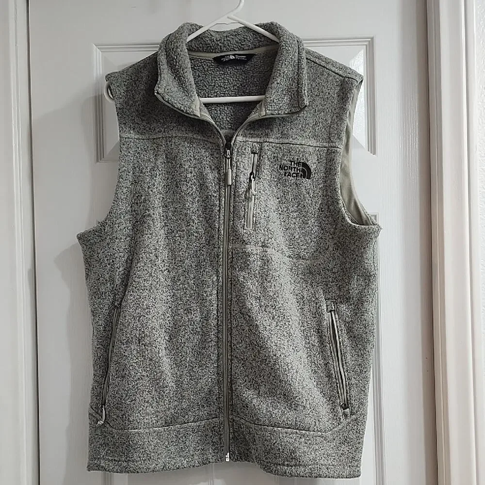 The North Face Men's Grey Tsillan Vest - Large